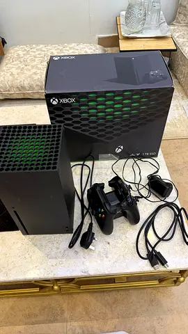 Xbox Series X Controller (HyperX Charging Dock) - Excellent Condition