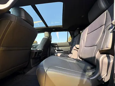 صورة 10 لـ 2024 Toyota SEQUOIA