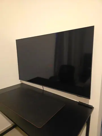 Samsung 50” DU8000 4K Crystal UHD Smart TV – Excellent Condition