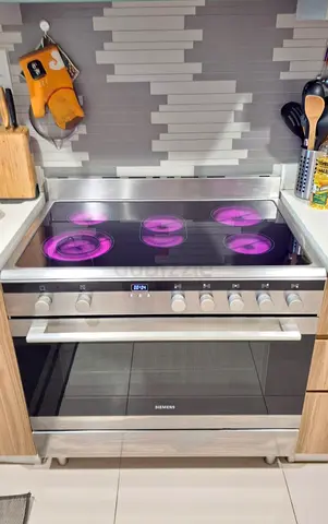 Siemens Full Electric Digital Cooking Range Sam Like New Condition 90cm