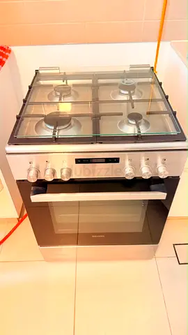 Siemens 4 Burner Gas Cooker with Electric Oven – Stainless Steel – Excellent