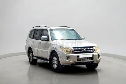 2012 Mitsubishi Pajero GLS 3.5L | GCC Specifications