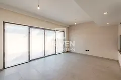 Large Layout | Community View | Corner Unit