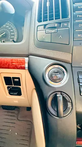 صورة 17 لـ 2015 Toyota LAND CRUISER