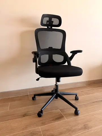 URGENT SALE: Ergonomic Office Chair — Black, Great Condition