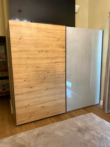 Extra Large Sliding-Door Wardrobe / Cupboard