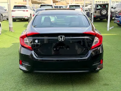2017 Honda CIVIC — фото 4