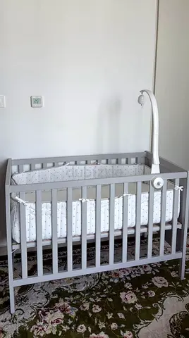 Baby Crib new never used from 0-3yo