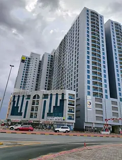 With a private park / Ajman center / leased annually with an excellent return / strategic location