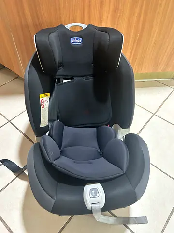 Chicco infant car seat - good condition