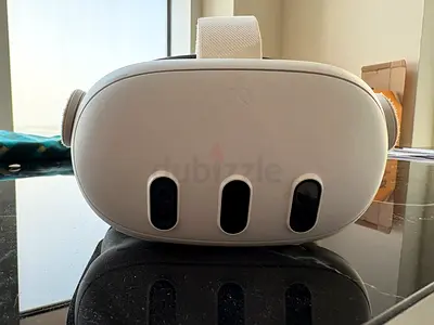 Meta Quest 2 (Oculus) VR Headset - Good Condition