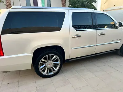 2012 Cadillac ESCALADE — миниатюра 10