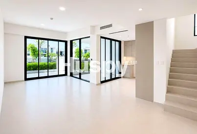 Vacant Now | Single Row | Triplex