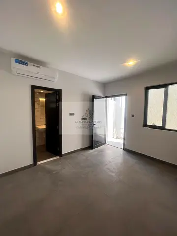 New Modern Villa - Second Occupancy Two Floors 5 Master Bedrooms 🛋️ Majlis 2 Living Rooms 🍳 Majlis with Attached Large Kitchen Modern villa for annu