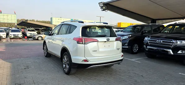 صورة 8 لـ 2017 Toyota RAV 4