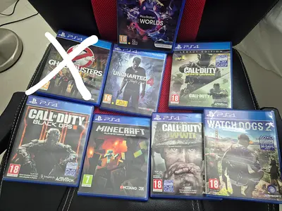 Collection of PS4 Games including Call of Duty and Minecraft