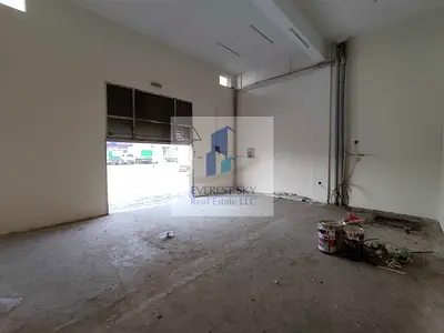 Road facing shop for URGENT LEASE !!