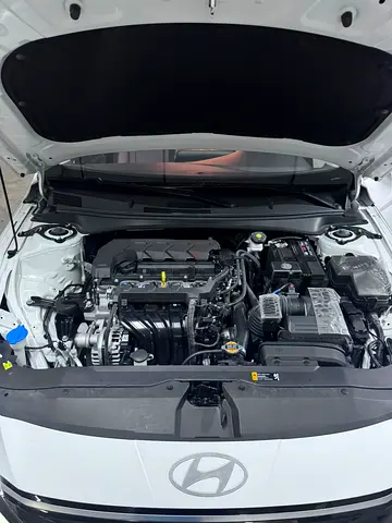 2024 Hyundai Elantra Smart 1.6L