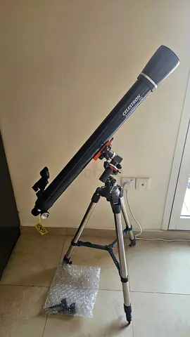 Celestron Refractor Telescope on Tripod —Excellent Working Condition, barely used
