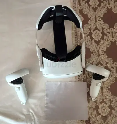 Meta quest 2 (with upgraded face pad and upgraded head strap) price negotiable