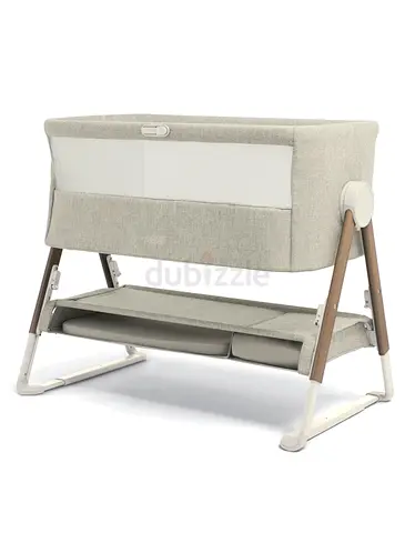 Side-sleeping bedside bassinet / co-sleeper in beige - used, good condition