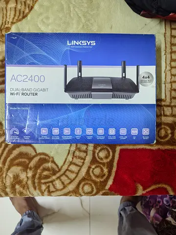 Linksys Ac2400 dual band gigabit wifi router for sale