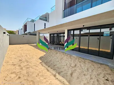 Contemporary 4Bed Villa | Jumeirah 1 | Multiple Terraces