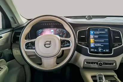 صورة 10 لـ 2022 Volvo XC90