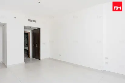 Corner Unit | High Floor | Sports View