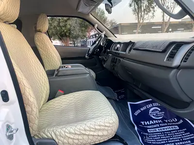 صورة 4 لـ 2022 Toyota HIACE
