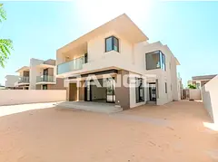 Elegant 4BR Villa | Spacious | Green Community