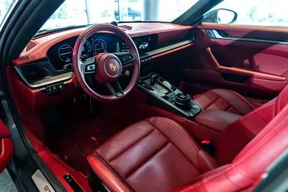 2025 Porsche 911 — миниатюра 14