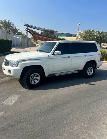 Nissan safari 2016