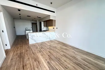 Flowing layout | Bare Unit | High-ROI 1BR