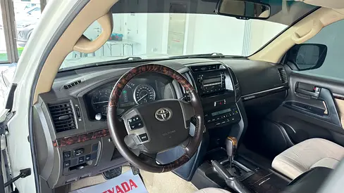 صورة مصغرة 11 لـ 2011 Toyota LAND CRUISER