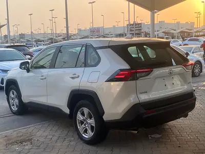 2021 Toyota RAV 4 — фото 10
