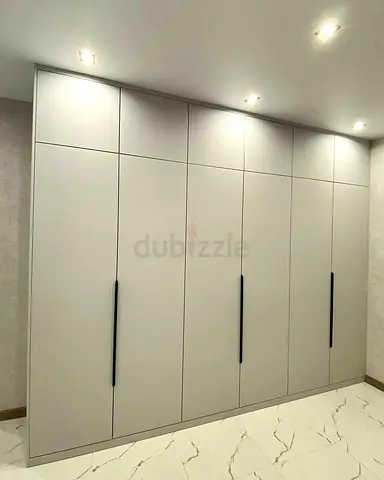 Built-in floor-to-ceiling modern wardrobe — 6-door,