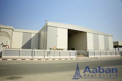 🏭 Brand-New Huge Warehouse for Rent – Al Sajaa, Sharjah
