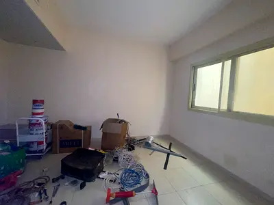 Spacious studio with central ac end gas family building with land free parking only for family