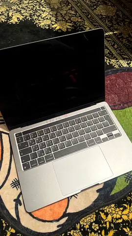 MacBook Pro m2 13-inch (2022) iCloud