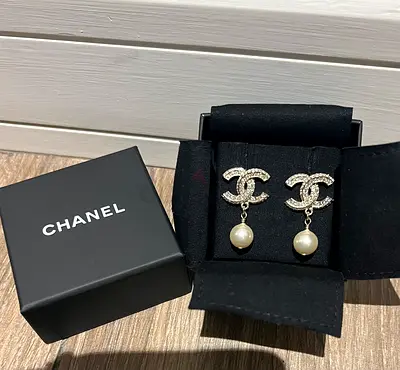 Chanel eardrops earrings
