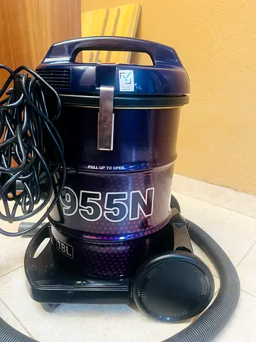 Used 18L 955N Wet & Dry Vacuum Cleaner - Good Working Condition