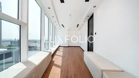 Vacant | Canal View | Luxury Fitted