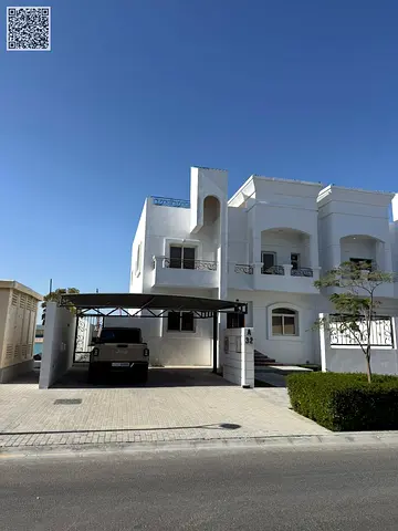 🏡 For Sale – Distinctive Villa in Al Hamriya | Sharjah 🌊 Direct Sea View 🔹 5 Bedrooms • 4 Bedroo