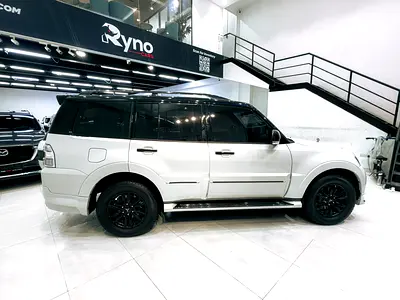 Mitsubishi Pajero Signature Edition, миниатюра 3