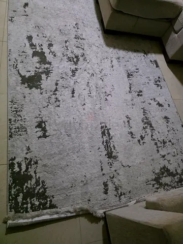Light grey abstract area rug - good condition, 2.5 x 2 m (approx.)