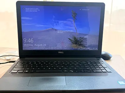 Dell Inspiron laptop - 15.6" in good working condition Core i5 7th Generation touchscreen 1TB SSD