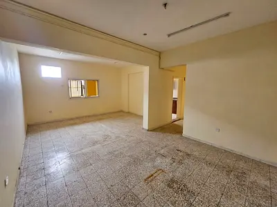 # فرصة مميزة بالقاسمية المحطة 🔥 غرفتين وصالة وصالة واسعة جداً، 2 حمام، إيجار 36 ألف وتأمين 2000 كاش