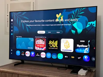 55-inch Samsung Smart QLED TV - Excellent Condition, Ready to Use