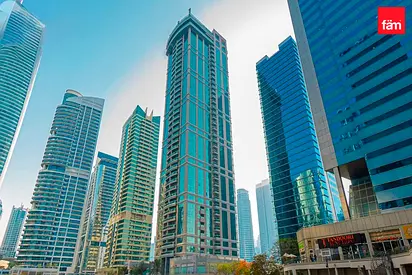 Spacious | Vaccant | Next To Metro DMCC